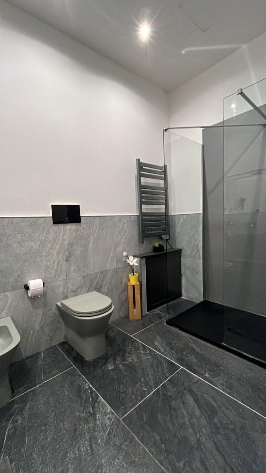 A Casuzza Apartment Palermo Bagian luar foto